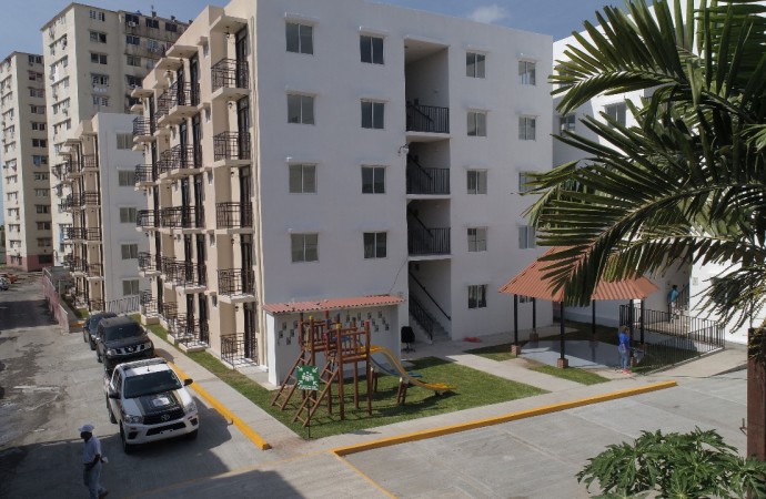 Gobierno del presidente Varela supera promesa quinquenal de construcción de viviendas