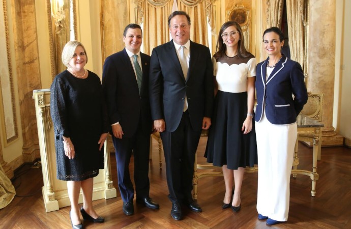 Presidente Varela designa a Carlos Rubio y a Gina Luciani de Sossa como ministro y viceministra de Gobierno