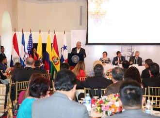 Expertos de competitividad de América Latina se reúnen en Panamá para analizar el futuro del sector