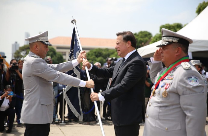 “Panamá es un país seguro y de paz», afirmó presidente Varela en cambio de mando en la Policía Nacional