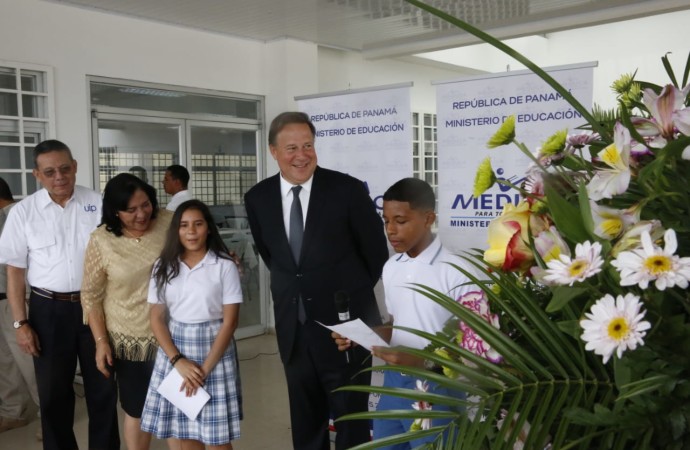 Presidente Varela destaca avances en materia educativa liderados por la ministra Marcela Paredes