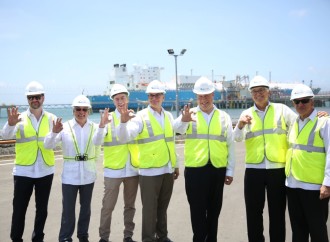 Presidente Varela inaugura en Colón la primera planta de gas natural de Centroamérica