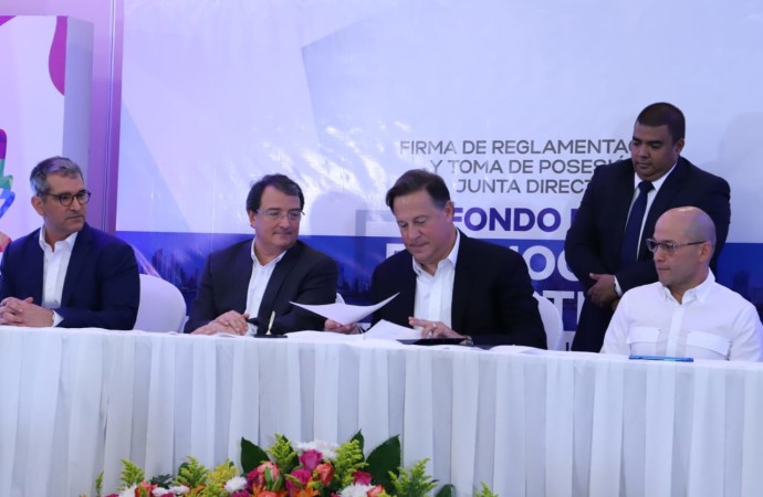 Presidente Varela firma reglamento del Fondo de Promoción Turística Internacional