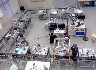 En FIB lanzarán el Smart Innovative Factory SIF-400, equipo que emula una fábrica inteligente