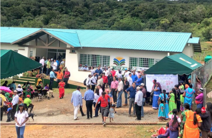 Presidente Varela inaugura nueva sede del MIDA en Ngäbe Buglé