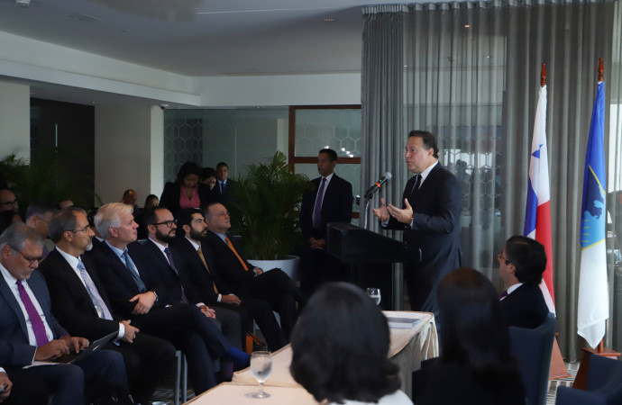 “Panamá asumió su responsabilidad de luchar contra la corrupción y así se mantendrá”, presidente Varela