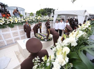 Actos oficiales en mausoleo del primer Presidente de la República dieron inicio a los actos del mes de la Patria