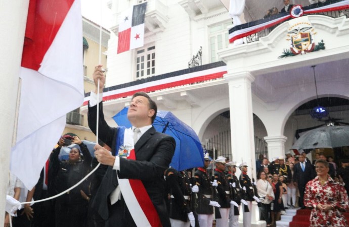 Presidente Varela llama al pueblo panameño a la unidad, durante la conmemoración de los 115 años de vida republicana