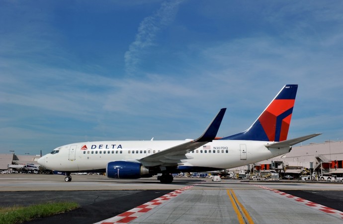 Expertos en viajes corporativos clasifican a Delta de Primera en la Encuesta de Aerolíneas de Business Travel News por octavo año consecutivo