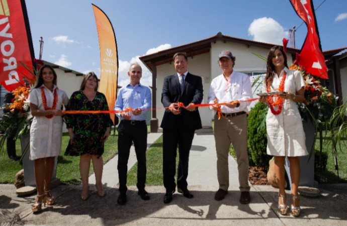 Celsia y Provivienda entregan las primeras casas en Panamá con energía solar, en el proyecto La Hacienda