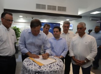 Presidente Varela firma decreto que amplía beneficios del Bono Solidario de Vivienda en las cabeceras de provincia de todo el país
