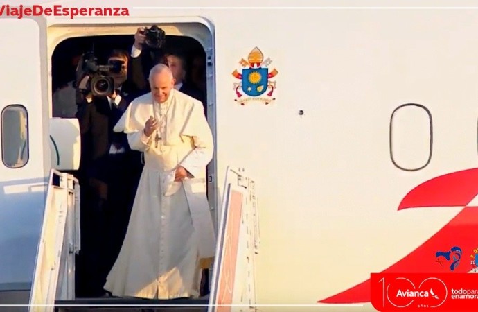 Ya despegó el #ViajeDeEsperanza de Avianca con el Papa Francisco abordo