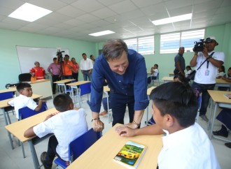 Presidente Varela celebra inicio del año escolar 2019 en la comarca Ngäbe Buglé y entrega nuevo colegio en Peña Prieta