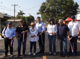 Presidente Varela entrega más de 60 kilómetros de carretera en gira por Los Santos y Herrera para impulsar el turismo, producción agrícola y mejorar el transporte