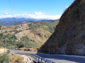 Gobierno mejora infraestructura vial en la comarca Ngäbe Buglé al entregar 36.2 kilómetros de nuevas carreteras