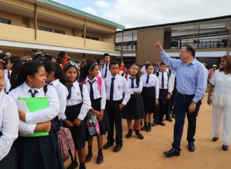 «Construcción de colegios modelo frena la migración de los campos de familias que buscan mejor educación para sus hijos», presidente Varela