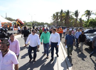 Gobierno entrega nueva vialidad Chitré-Playa El Agallito para beneficio de 55 mil personas
