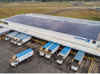 Copa Airlines apuesta por energía limpia instalando paneles solares en su Centro de Abastecimiento a Bordo