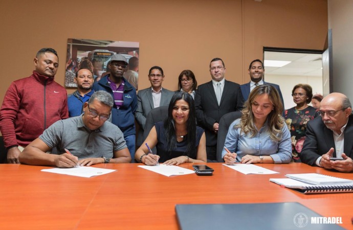 El Sindicato Unión de Trabajadores Aeroportuario de Panamá y Aeropuerto Internacional de Tocumen alcanzan acuerdo laboral