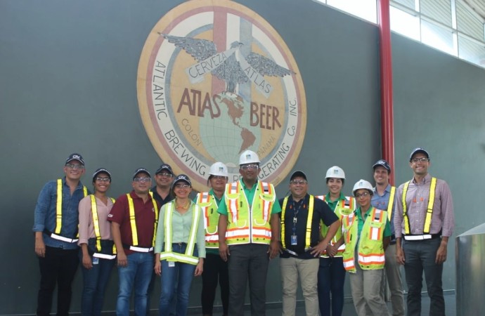 Delegación del Ministerio de Ambiente visita las instalaciones de Cervecería Nacional
