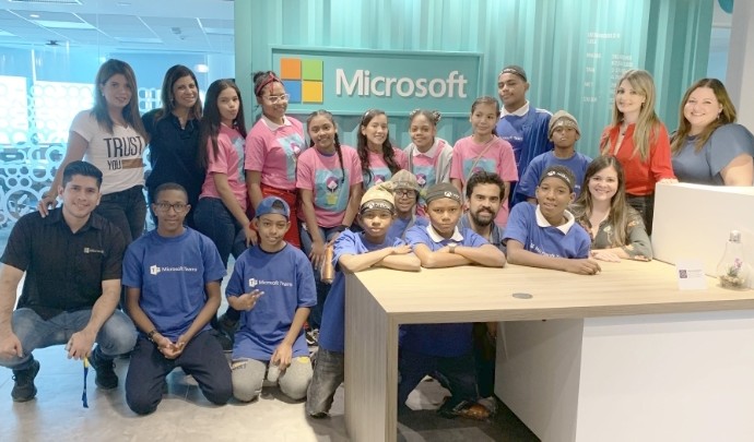 Microsoft incentiva el interés por la educación tecnológica a estudiantes del Programa Enlaces