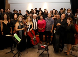 Público ovaciona a la Orquesta Filarmónica y a la Alcaldía de Panamá