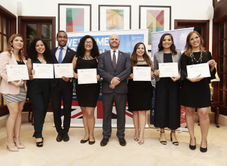 La Embajada Británica en Panamá ofrece recepción en honor a los becarios Chevening 2019-2020