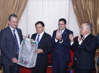 Consejo Municipal destaca logros del doctor Pablo Rojas Pardini