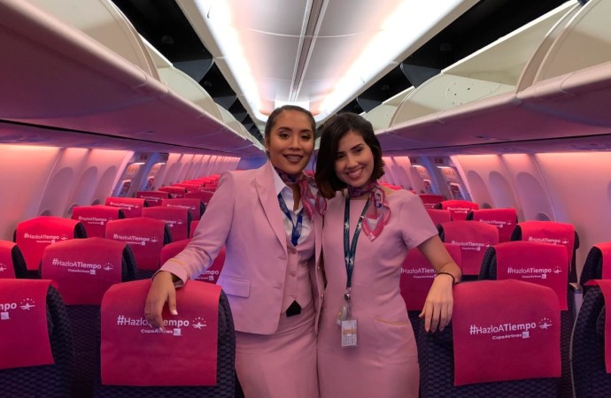 Primer vuelo Rosa de Copa Airlines sorprendió a pasajeros con un mensaje de vida