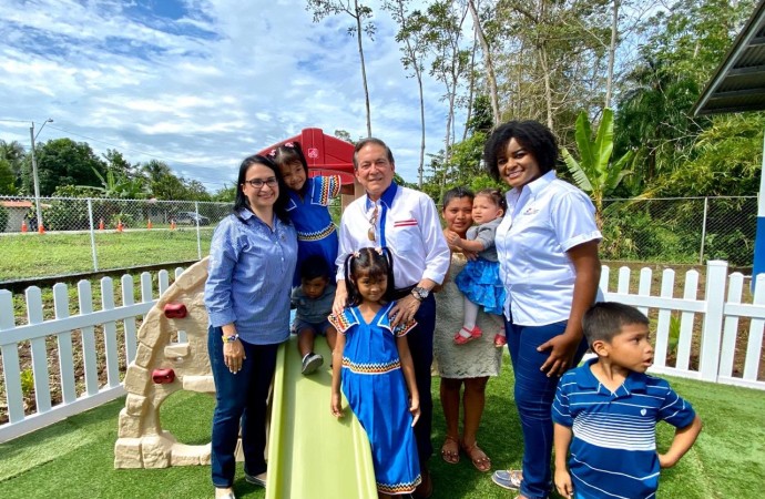 Presidente Cortizo y la ministra Markova Concepción inauguran el primer CAIPI de Bocas del Toro
