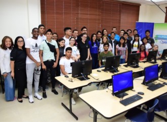 137 estudiantes del Centro Supérate JUPA reciben aporte tecnológico de DELL