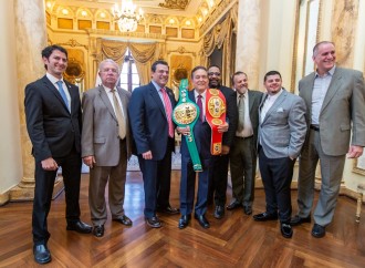 Cortizo Cohen recibe la visita de promotores de la cartilla de boxeo KO a las Drogas