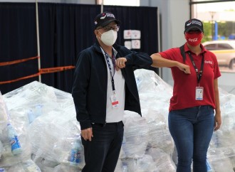 A través de Aliarse y el Programa Panamá Solidario Fundación Coca-Cola dona bolsas alimenticias para 1,232 familias