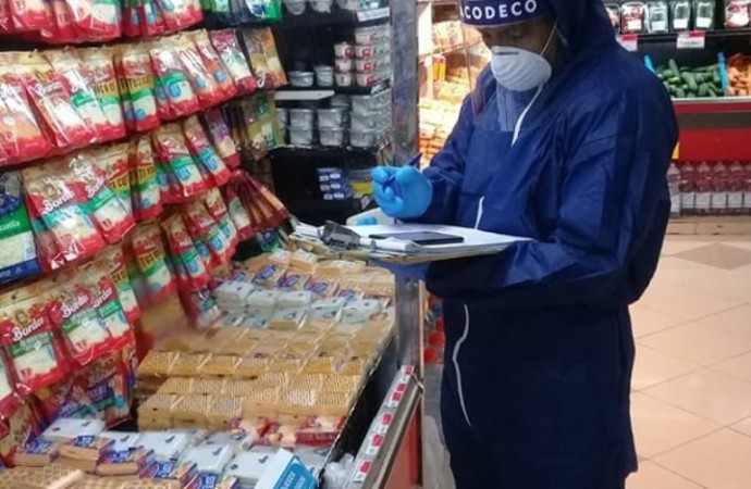 ACODECO: Comercios deben mantener letreros que identifiquen procedencia de productos alimentarios en idioma Español