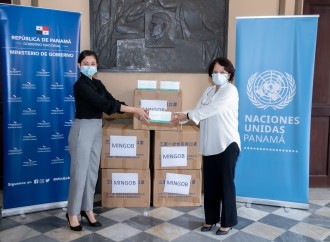 Ministerio de Gobierno recibe donación de mascarillas quirúrgicas