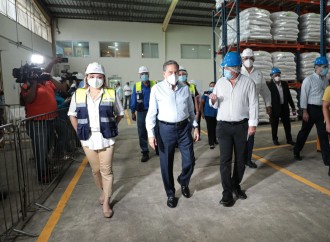 Presidente visita planta Levapan, empresa que contribuye con el suministro de alimentos al Plan Panamá Solidario