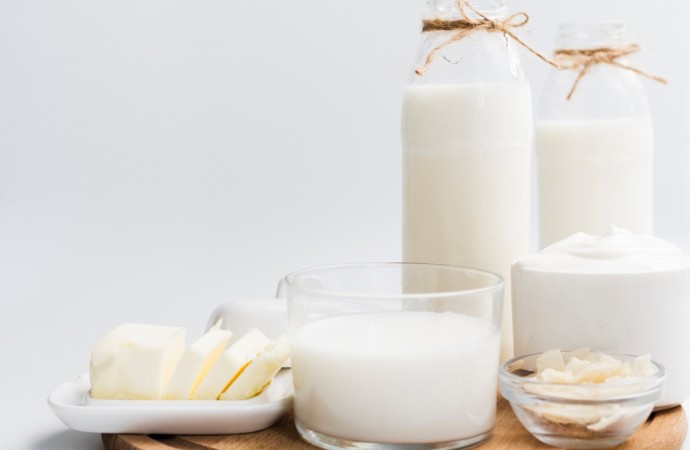 Lácteos, calcio y necesidades en adultos mayores