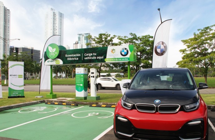 ENSA Servicios, BMW y Town Center Costa del Este inauguran eco-estaciones de carga para vehículos eléctricos