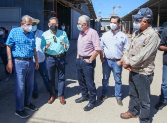 Presidente Cortizo reitera apoyo a la agroindustria durante recorrido por fábricas y molinos en la provincia de Coclé