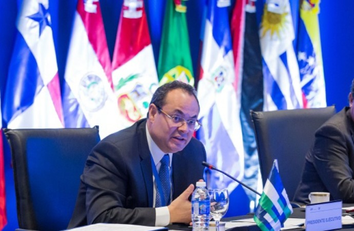 CAF presenta en Panamá la publicación “El Desafío del Desarrollo en América Latina”