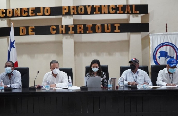 Ministra de Gobierno logra acuerdo con sector del transporte colectivo de Chiriquí