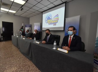 Ministro Paredes: «Somos facilitadores de empresas y promotoras para reducir déficit habitacional»