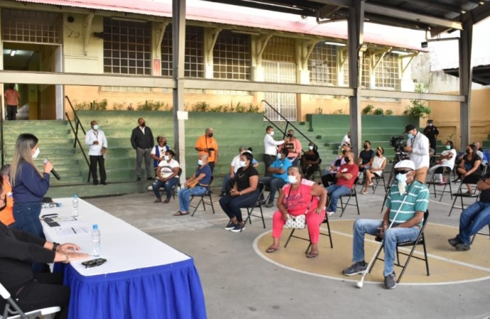 Miviot avanza con reubicación de familias de edificios condenados en San Miguel