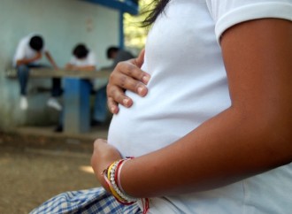 El embarazo temprano frustra el futuro de las niñas y adolescentes en América Latina