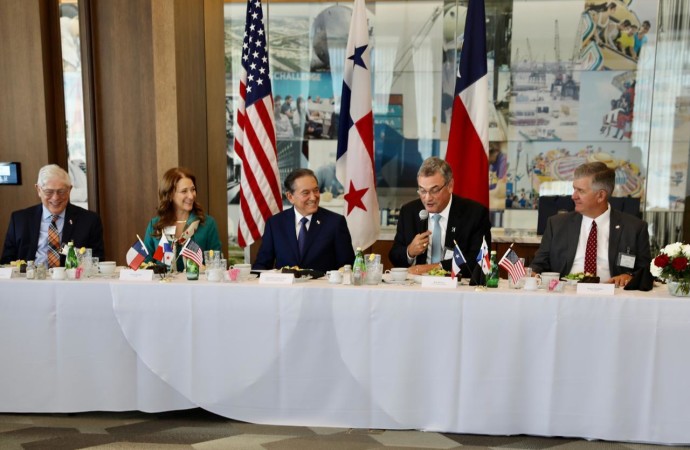 Presidente Cortizo Cohen promueve expandir inversiones de Houston en Panamá
