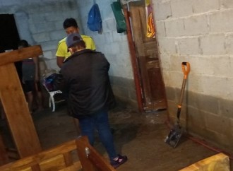 Autoridades evalúan 11 casas en Antón y Penonomé por deslizamiento de tierra e inundaciones