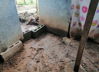 Gobierno gestiona ayuda para familia de extrema pobreza afectada por inundación en Pesé