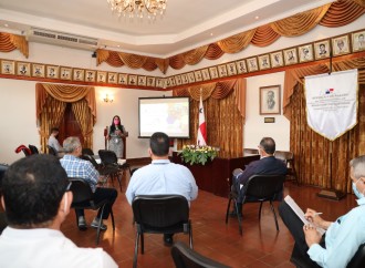 MiCultura se reúne con gobernadores y  rinde informe en el interior del País