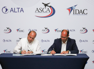 ALTA, ASCA e IDAC firman alianza para impulsar el desarrollo de la aviación en América Latina y el Caribe