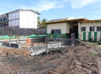 Avanza proyecto de construcción de aulas del IPHE en Colón